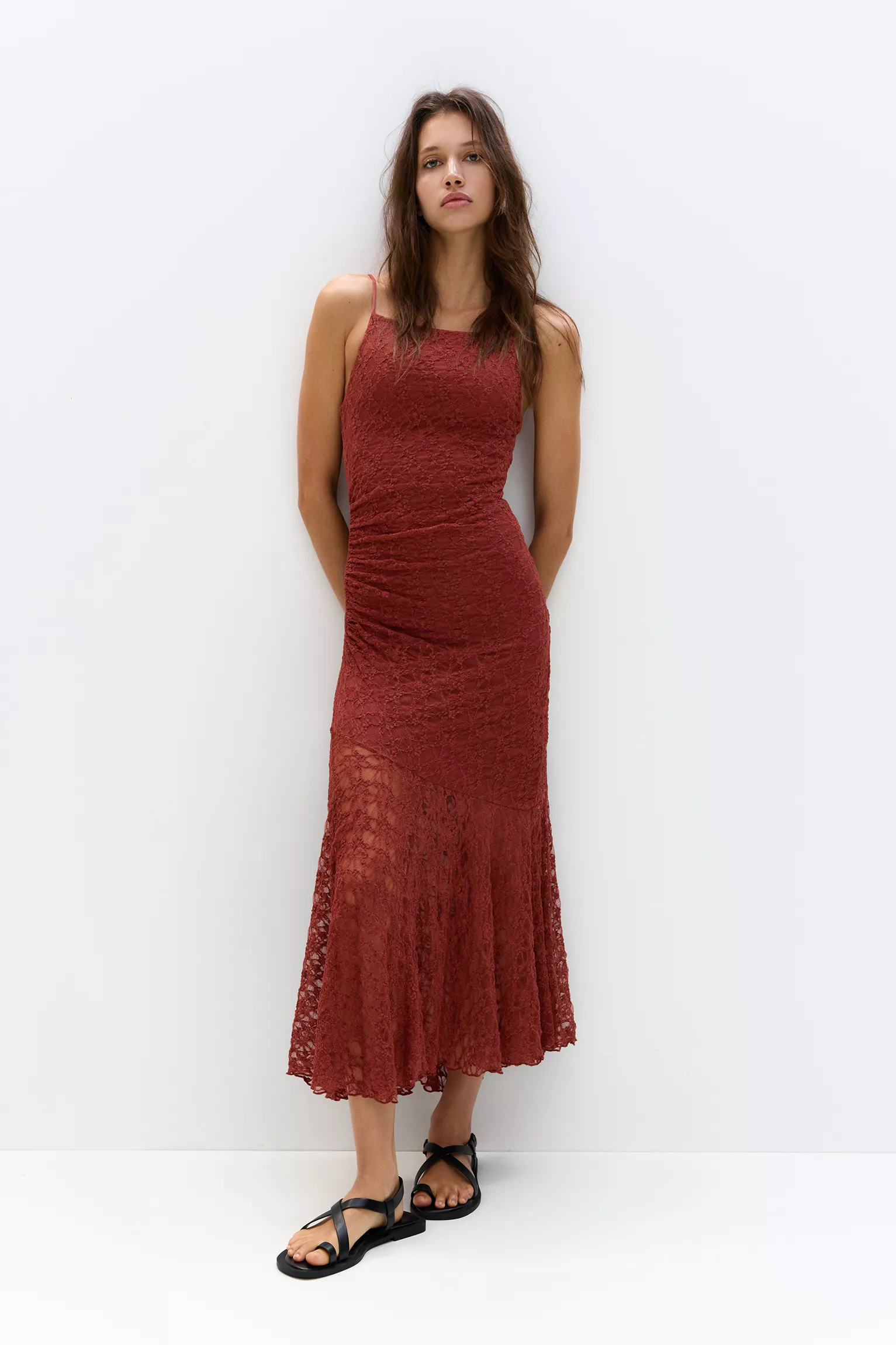 Lace-trimmed midi dress